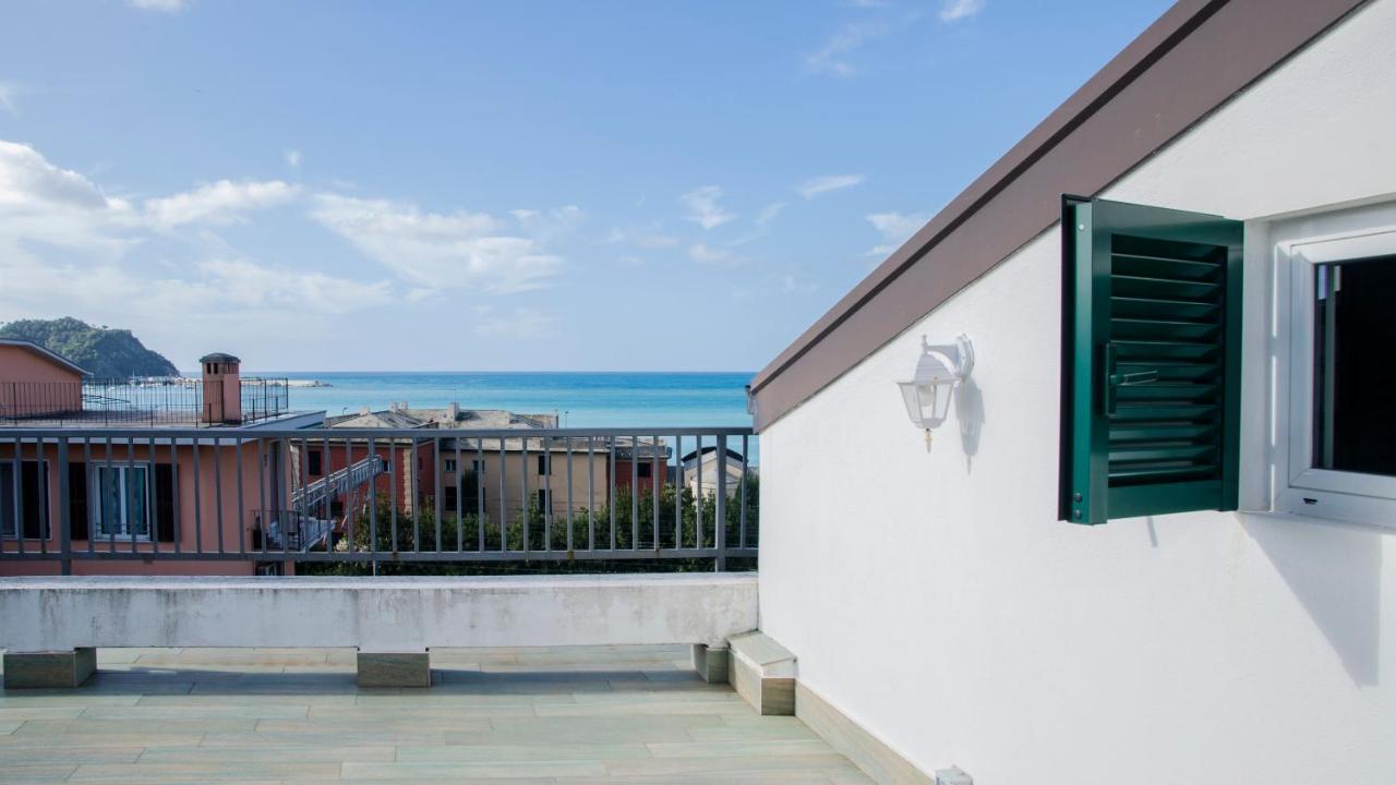 009 - Attico Sant'Anna Vista Mare 150M Dalla Spiaggia Con Terrazza Privata Apartment Sestri Levante Luaran gambar