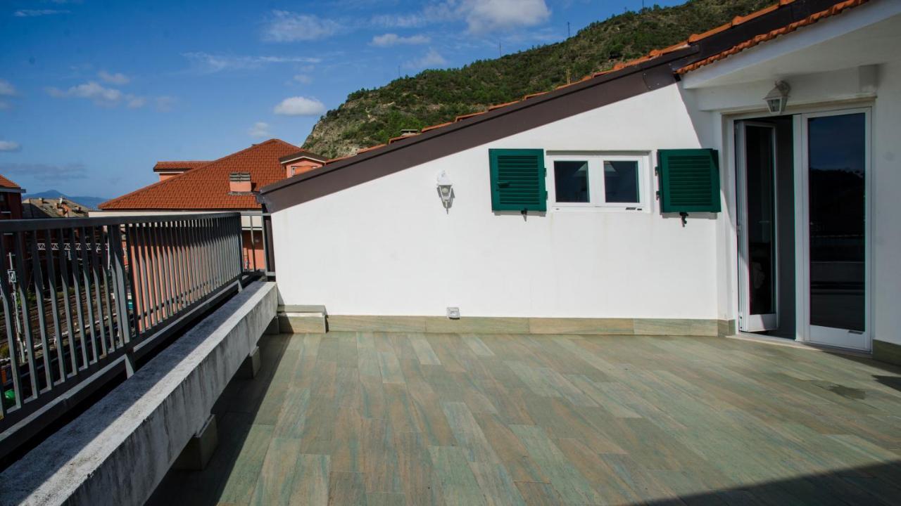 009 - Attico Sant'Anna Vista Mare 150M Dalla Spiaggia Con Terrazza Privata Apartment Sestri Levante Luaran gambar
